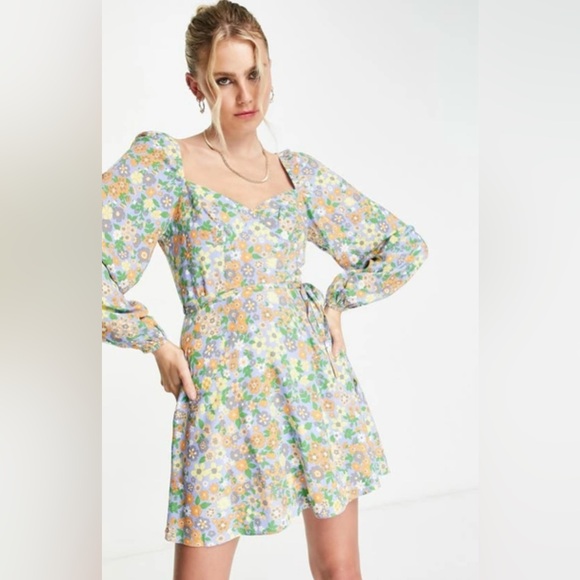 Dresses & Skirts - Floral dress